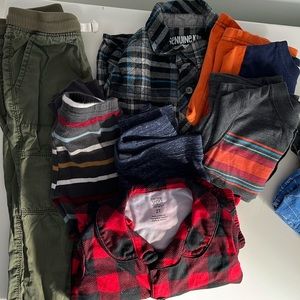 BOYS 2T Clothes bundle